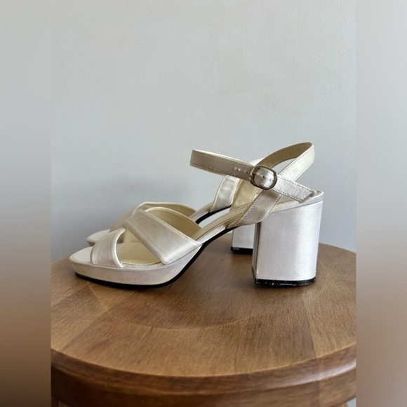 AbraCadabra Dyeable  Heels - Picture 3 of 8